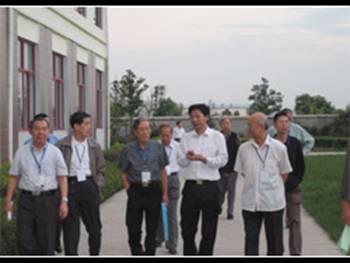 中國科學院和中國工程院院士周國治等來公司視察(圖1)